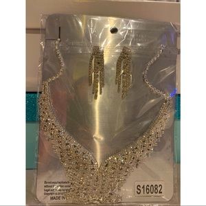 Silver chandelier earrings set; brand new never been worn